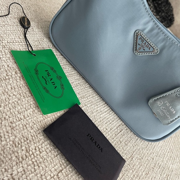 Authentic Prada Re-edition 2000 blue nylon mini bag - Picture 5 of 7